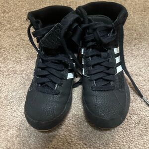 Kids wrestling shoes